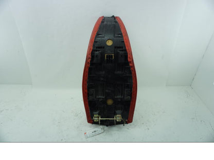 Höger sida på Sadel från en Hyosung TE 450 -2008 motorcykel.