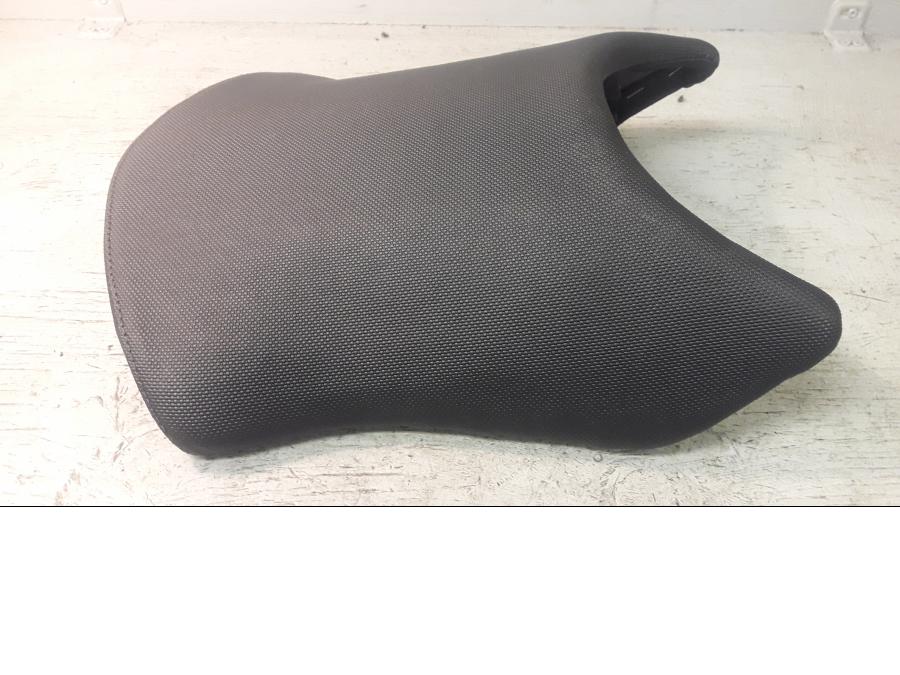 Framsidan på Sadel från en KTM Alla -2016 motorcykel.