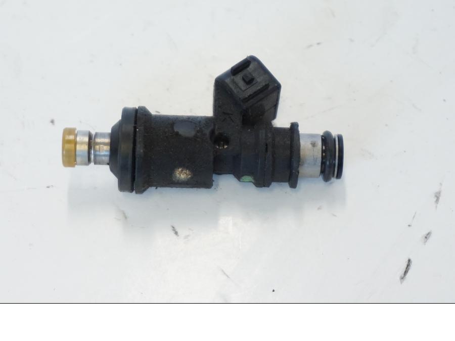 Höger sida på Spridare från en Honda CBR 900 RR -2001 motorcykel.