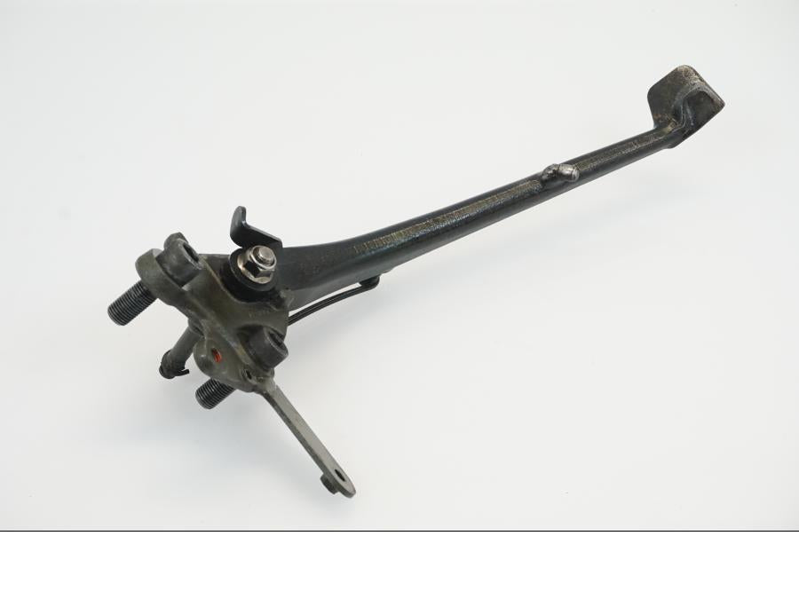 Baksidan på Sidostöd från en Suzuki GSX 1300 R -2010 motorcykel.