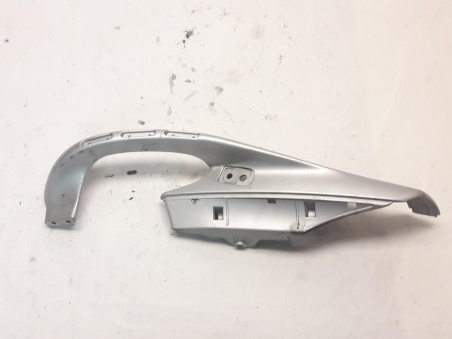 Framsidan på Passagerarhandtag från en BMW F 650 GS -2002 motorcykel.