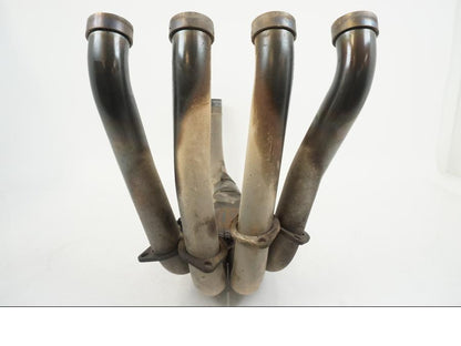 Snett nerifrån på Grenrör från en Yamaha YZF 1000 R1 -2006 motorcykel.