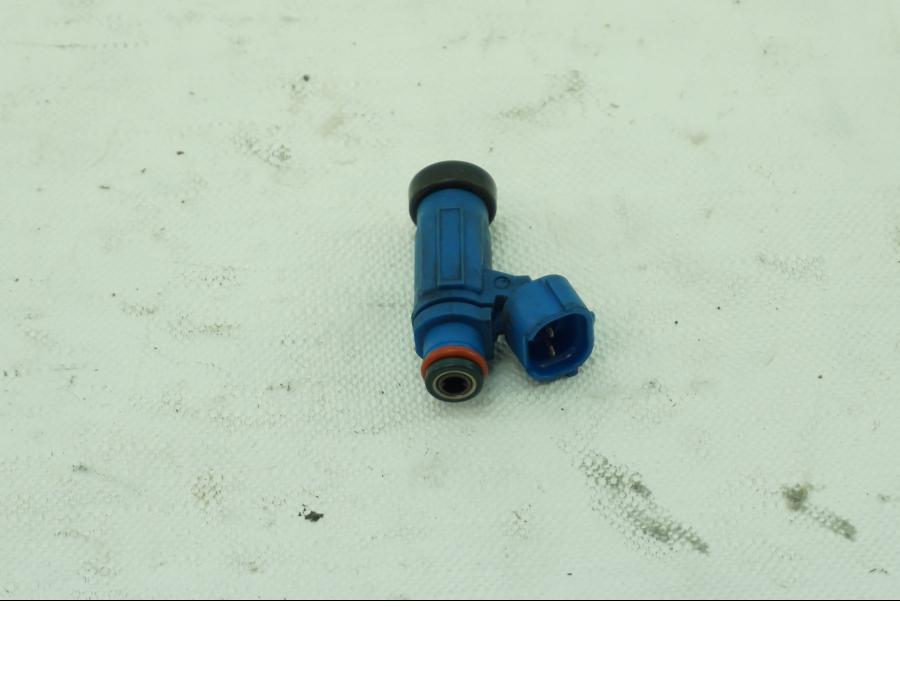 Höger sida på Spridare från en Kawasaki ZX-6R -2004 motorcykel.