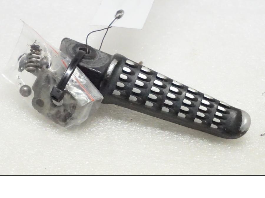 Framsidan på Fotpinne från en Kawasaki ZX-10R -2008 motorcykel.