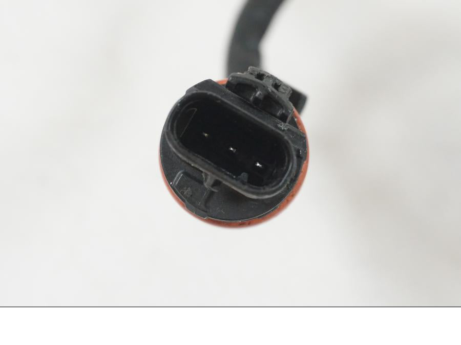 Snett nerifrån på Solenoid från en BMW R 1250 GS -2021 motorcykel.