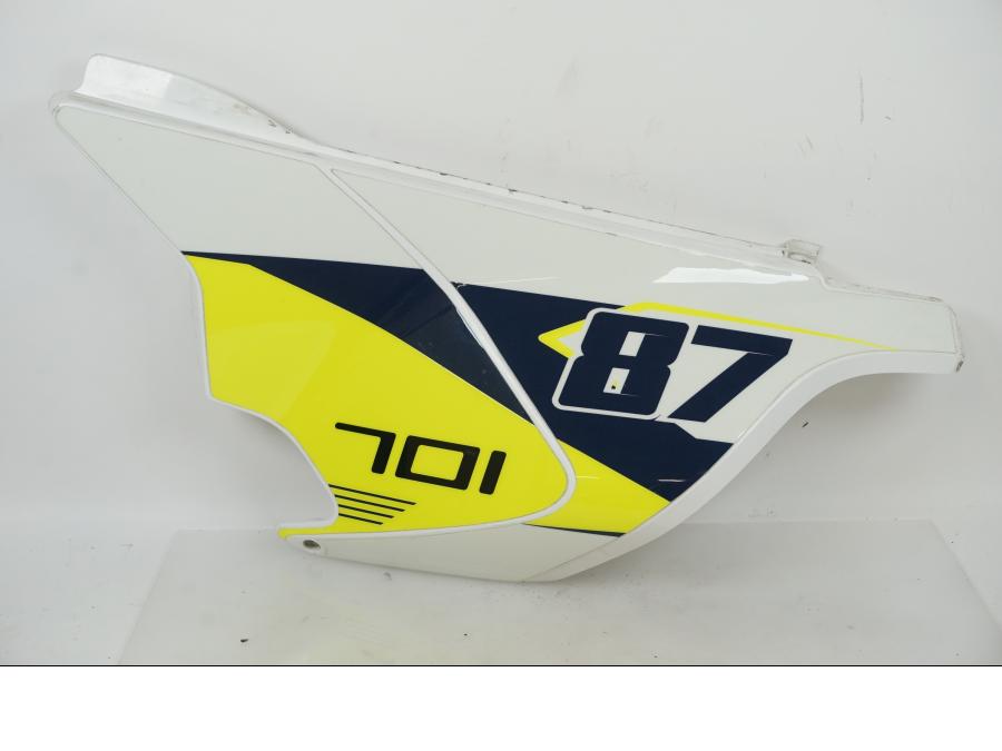 Framsidan på Kåpor från en Husqvarna 701 SUPERMOTO ABS -2016 motorcykel.