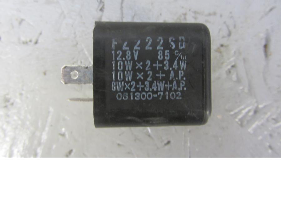 Framsidan på Blinkersrelä från en Aprilia Pegaso 650 -1997 motorcykel.