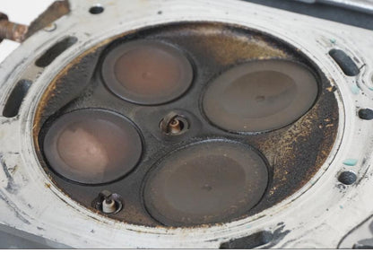 Extrabild5 på Topplock från en KTM 1190 Adventure -2015 motorcykel.