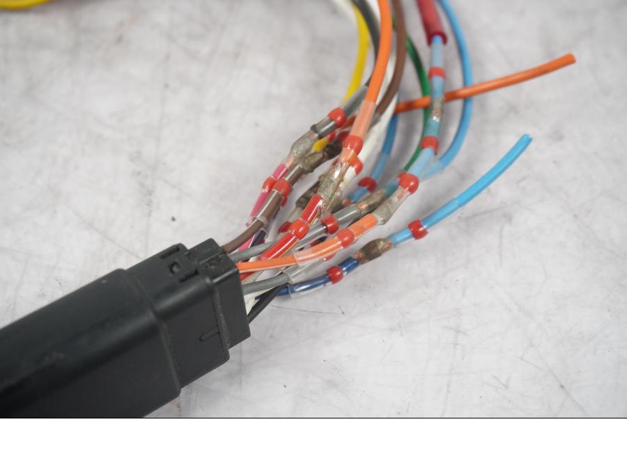 Höger sida på Kablage från en H-D Touring Street Glide FLHX -2009 motorcykel.