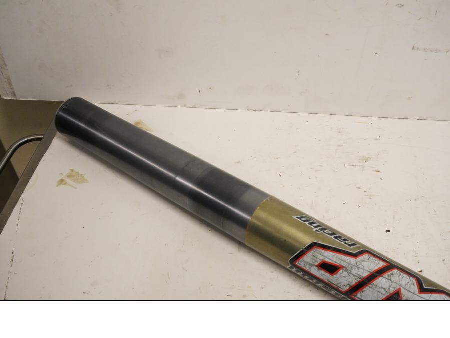 Vänster sida på Gaffelben från en KTM 625 SC SM -2002 motorcykel.