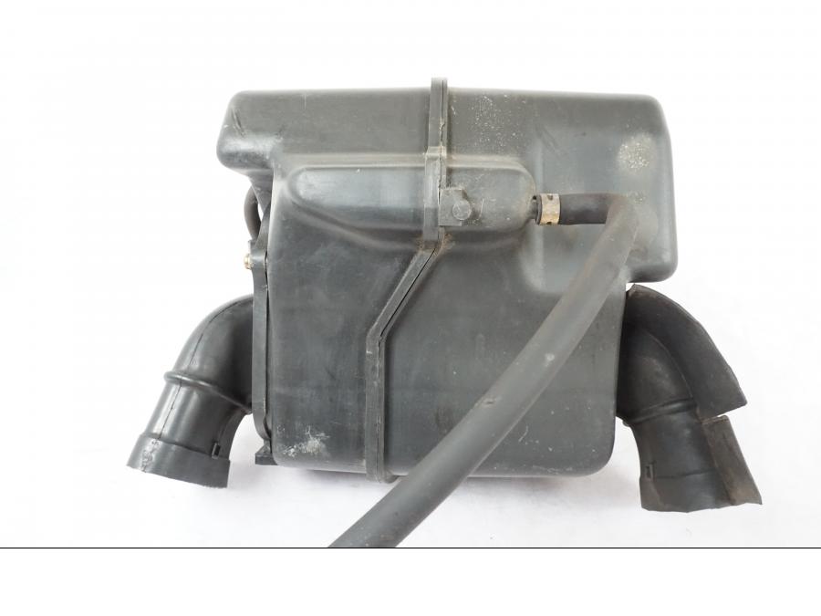 Extrabild2 på Luftburk från en Honda CBR 1000 F -1999 motorcykel.