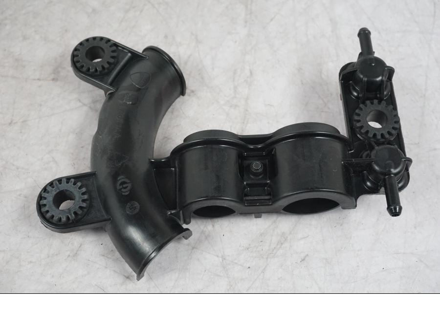 Vänster sida på Mapsensor från en Ducati Multistrada V4 -2024 motorcykel.