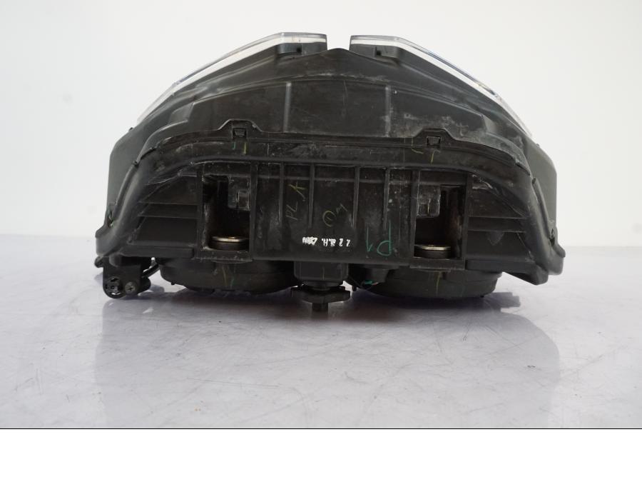 Vänster sida på Strålkastare från en Honda CRF 1000 Africa Twin -2016 motorcykel.