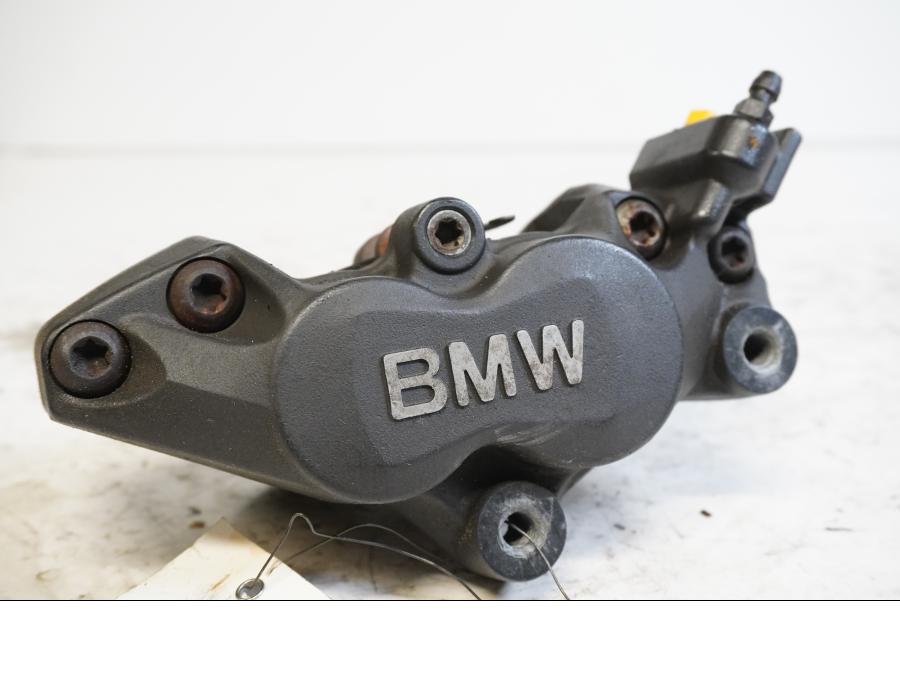 Framsidan på Bromsok från en BMW K 1200 RS -2003 motorcykel.