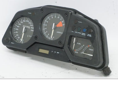 Baksidan på Instrumentpanel från en Honda VFR 750 -1990 motorcykel.