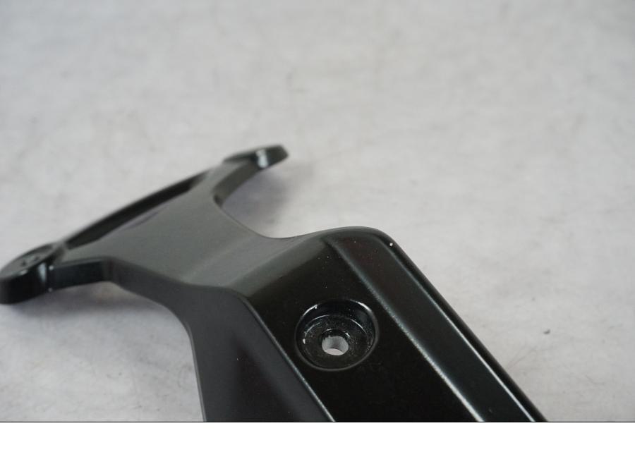 Höger sida på Framskärmsstag från en BMW R Ninet -2017 motorcykel.