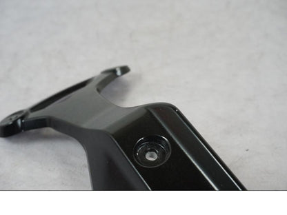 Höger sida på Framskärmsstag från en BMW R Ninet -2017 motorcykel.