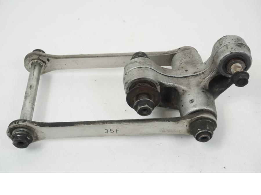 Framsidan på Stötdämparlänkage från en Suzuki GSX-R 1000 -2003 motorcykel.