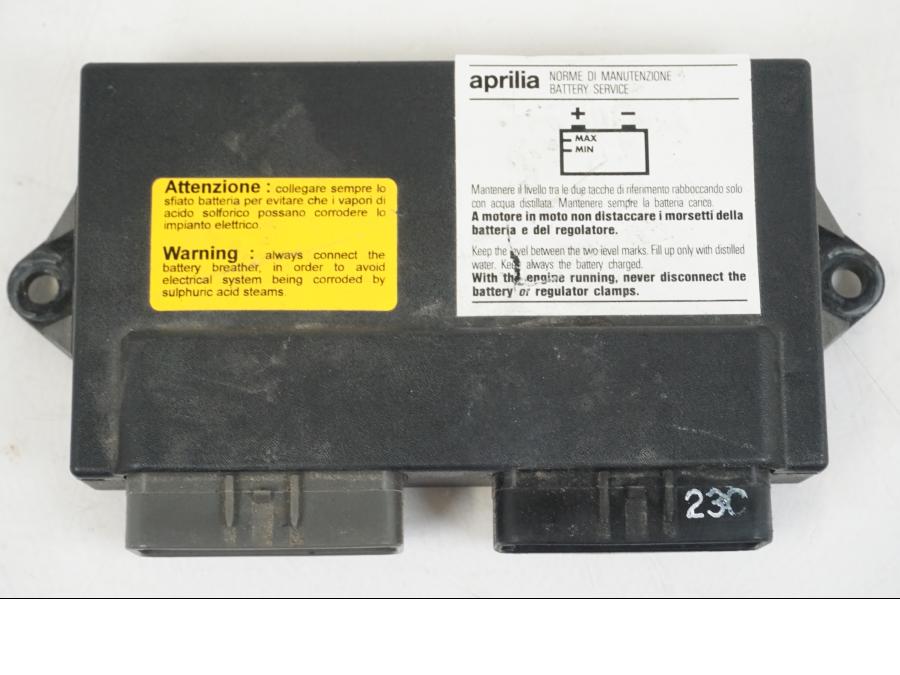 Framsidan på CDI / ECU från en Aprilia RS 250 -1998 motorcykel.