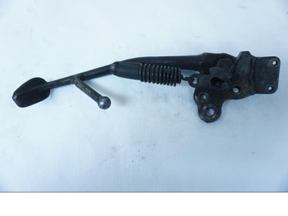 Baksidan på Sidostöd från en Yamaha YZF 1000 R -1997 motorcykel.