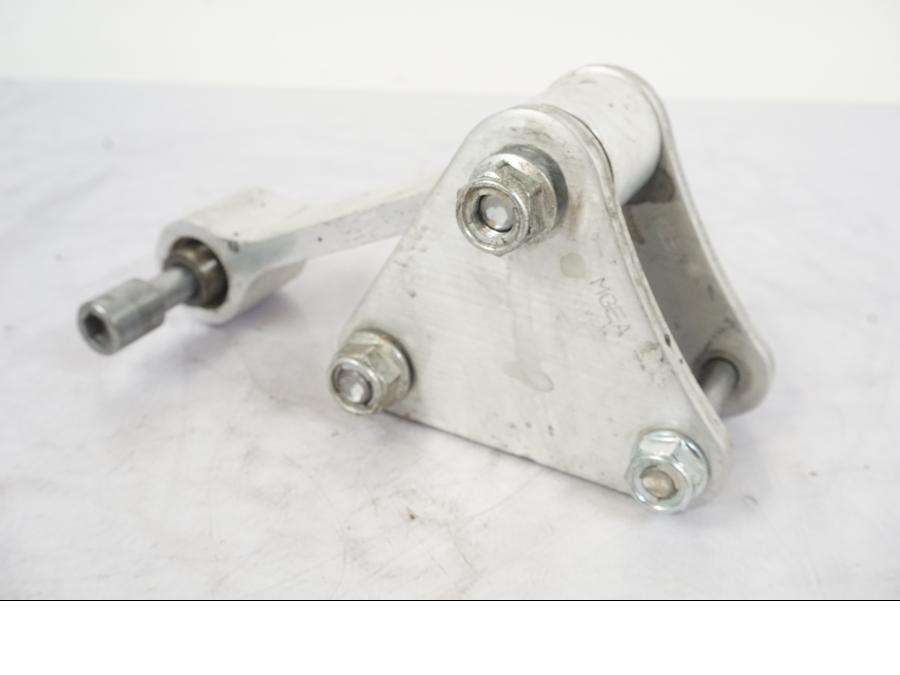 Vänster sida på Svinglänkage från en Honda VFR 1200 -2010 motorcykel.