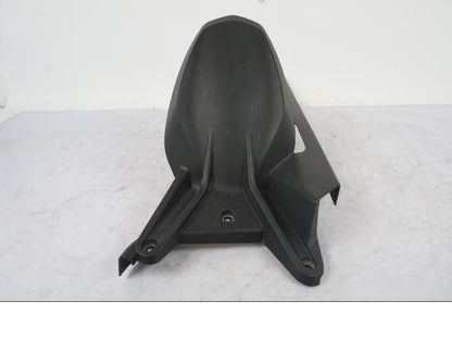 Höger sida på Svingskärm från en KTM 1290 Super Duke R -2021 motorcykel.