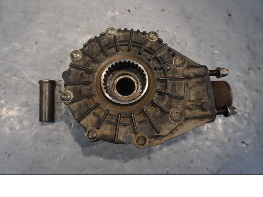 Baksidan på Slutväxel från en Yamaha XT 1200 Z -2011 motorcykel.