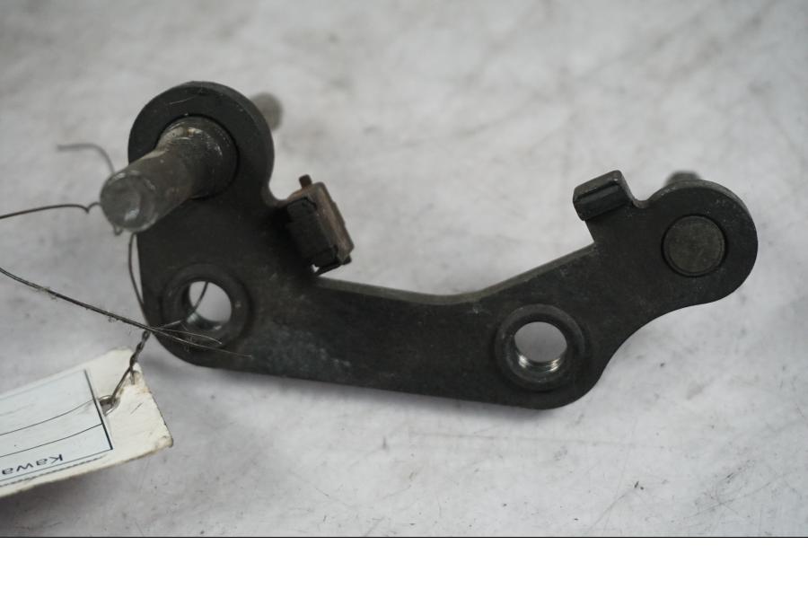 Framsidan på Bromsoksfäste från en Kawasaki VN 1700 Classic Tourer -2009 motorcykel.