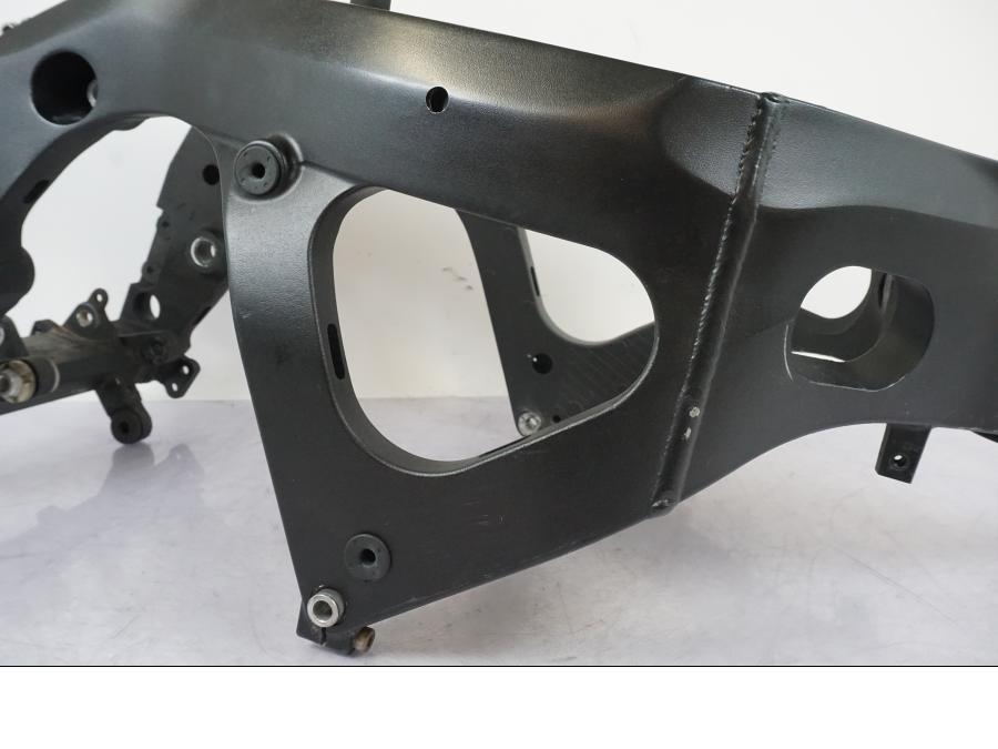 Höger sida på Ram från en Suzuki GSX-R 750 -2006 motorcykel.