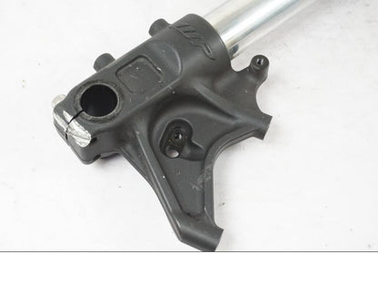 Baksidan på Gaffelben från en KTM 690 Duke -2015 motorcykel.