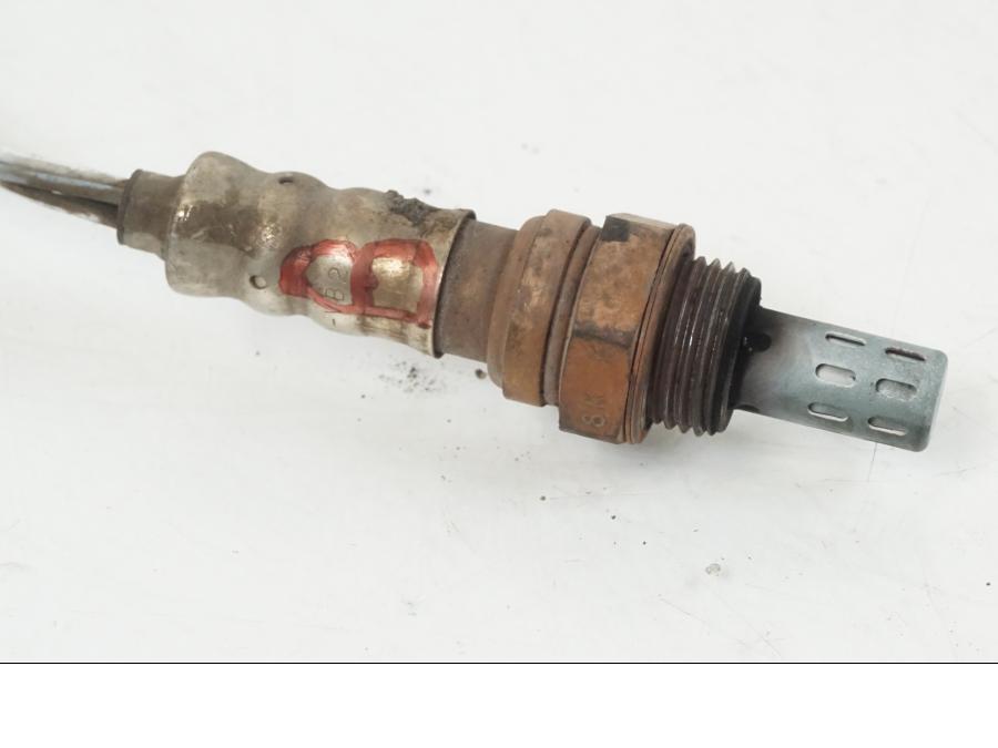 Baksidan på Lambdasond från en KTM 990 SM -2009 motorcykel.