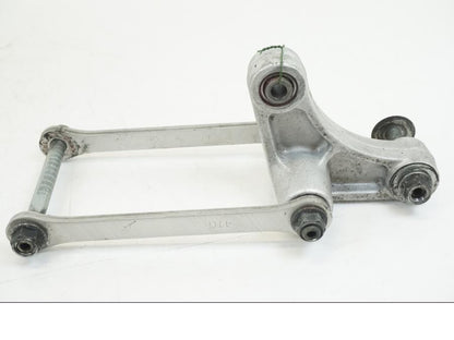 Höger sida på Stötdämparlänkage från en Suzuki GSX-R 1000 -2005 motorcykel.