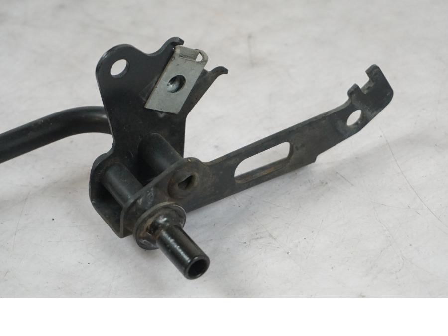 Baksidan på Bensintankfäste från en BMW R 1200 R -2007 motorcykel.