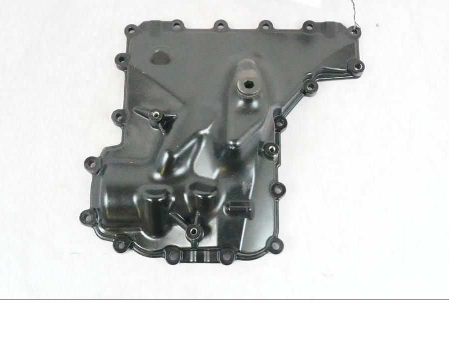 Framsidan på Oljetråg från en BMW K 1200 S -2005 motorcykel.