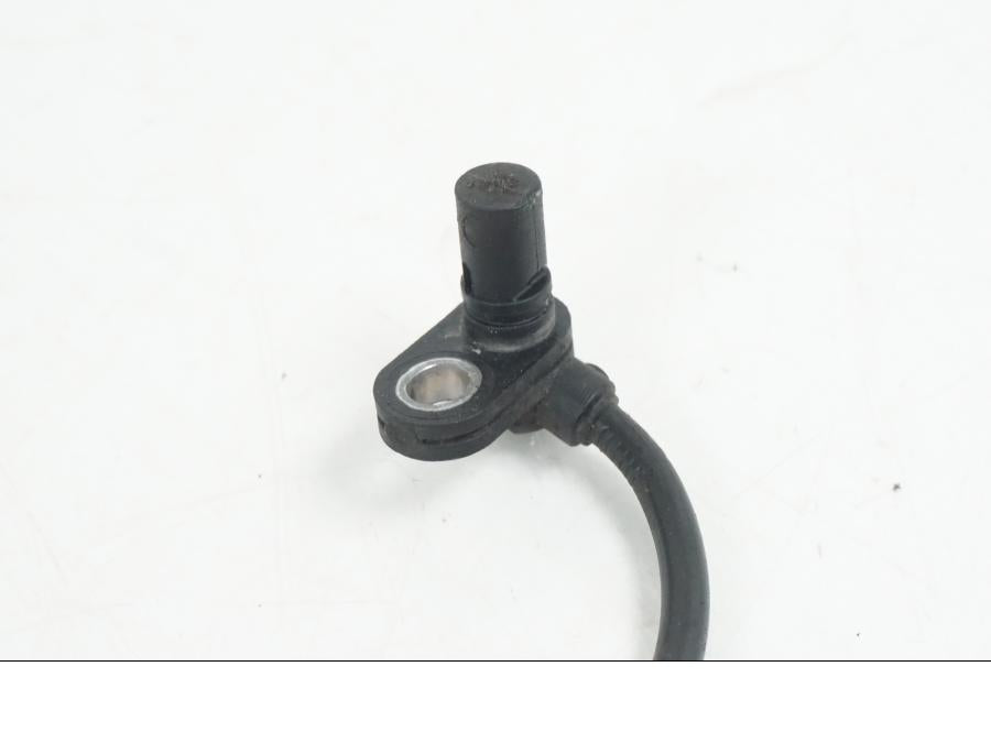 Baksidan på ABS givare från en Ducati Hyperstrada -2013 motorcykel.