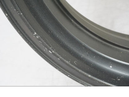 Höger sida på Fälg från en Honda CBR 1000 F -1999 motorcykel.