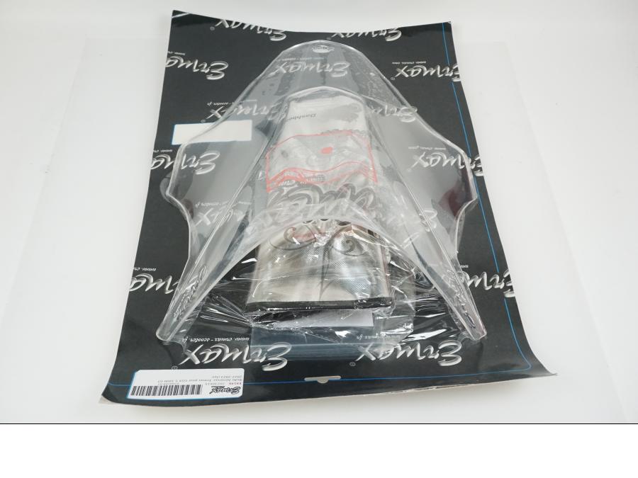 Vänster sida på Vindruta från en Suzuki GSX-S 1000 -2023 motorcykel.