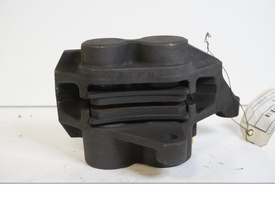 Höger sida på Bromsok från en Yamaha BT 1100 -2004 motorcykel.