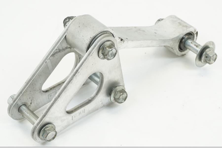 Baksidan på Stötdämparlänkage från en Suzuki GSX-R 1000 -2009 motorcykel.